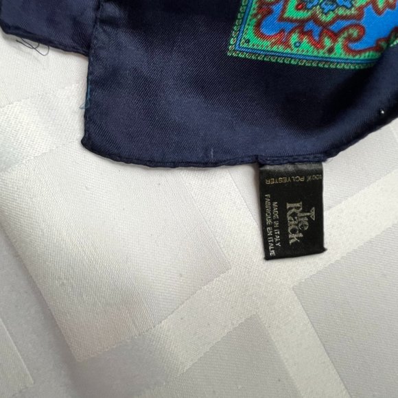 ❤️ Italian Paisley Scarf – The Rack Collection - Picture 7 of 16